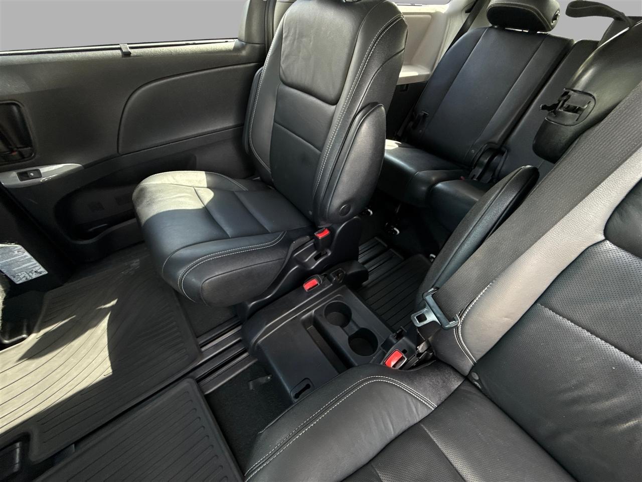 Toyota Sienna  2020