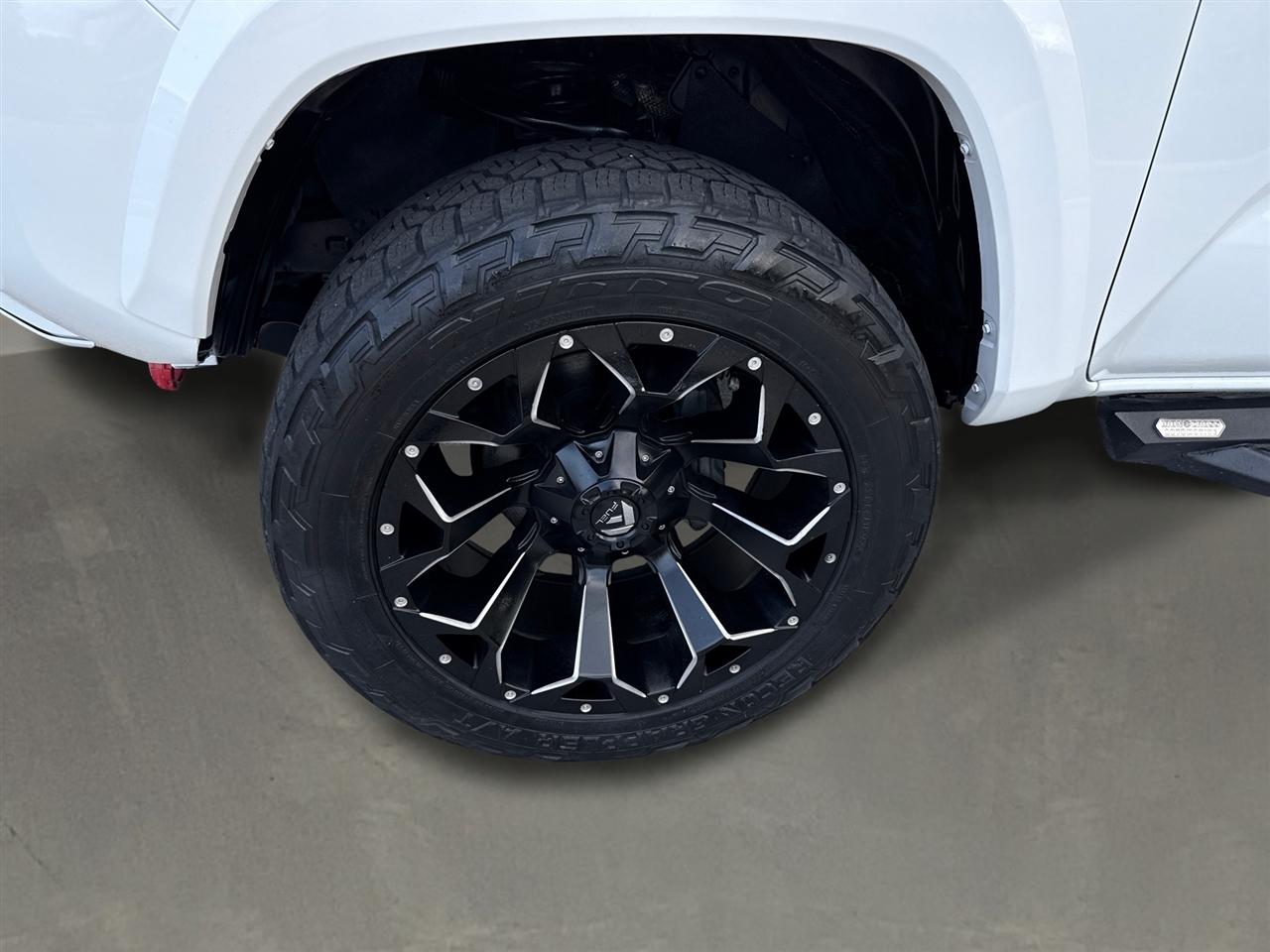 Toyota Tacoma Limited Double Cab V6 6AT 4WD 2017