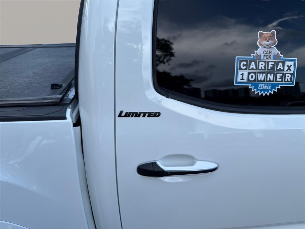 Toyota Tacoma Limited Double Cab V6 6AT 4WD 2017