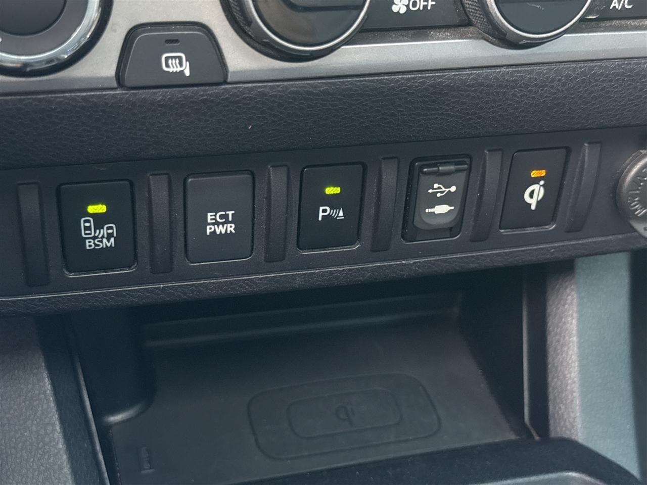 Toyota Tacoma Limited Double Cab V6 6AT 4WD 2017