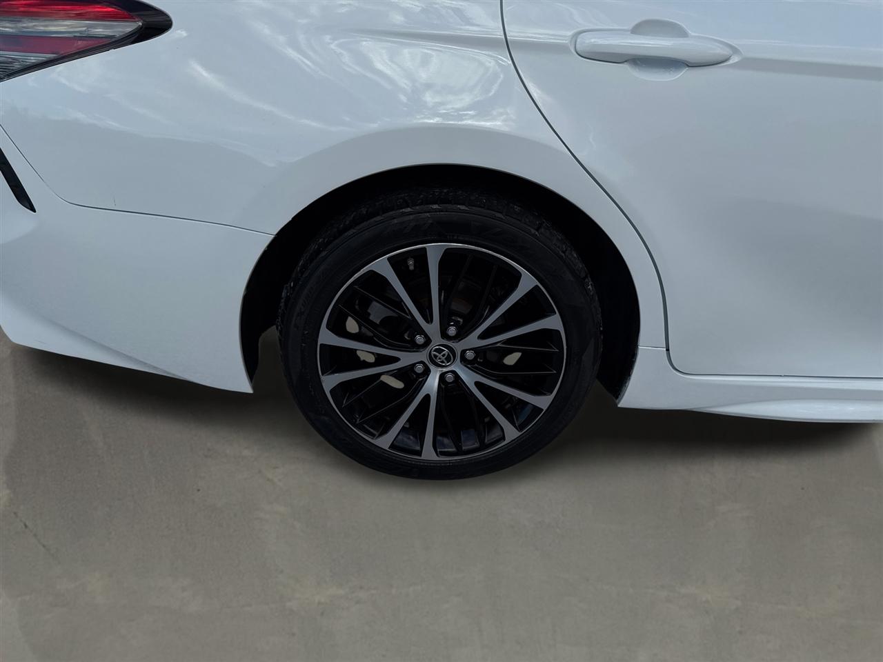 Toyota Camry SE 2018