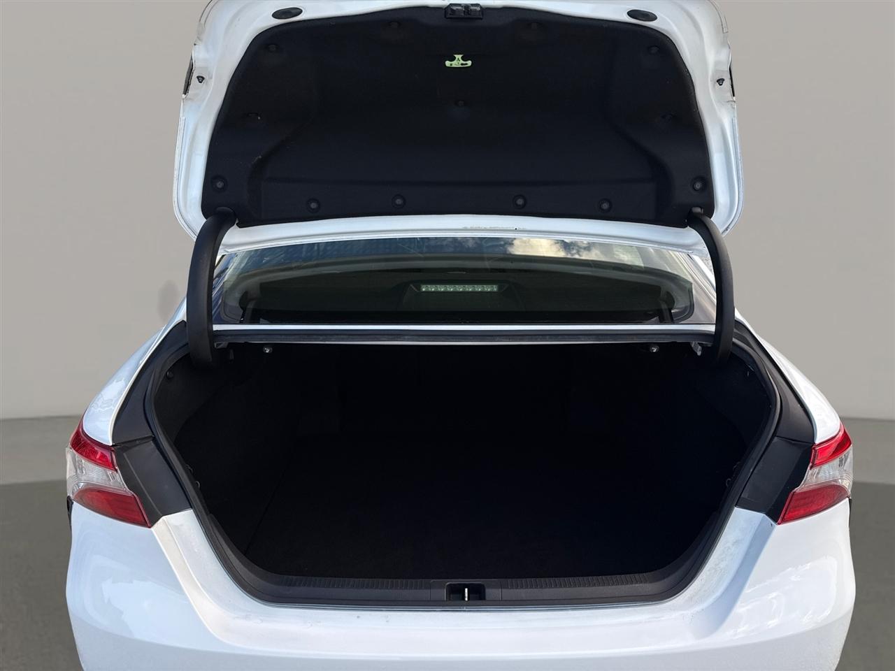 Toyota Camry SE 2018