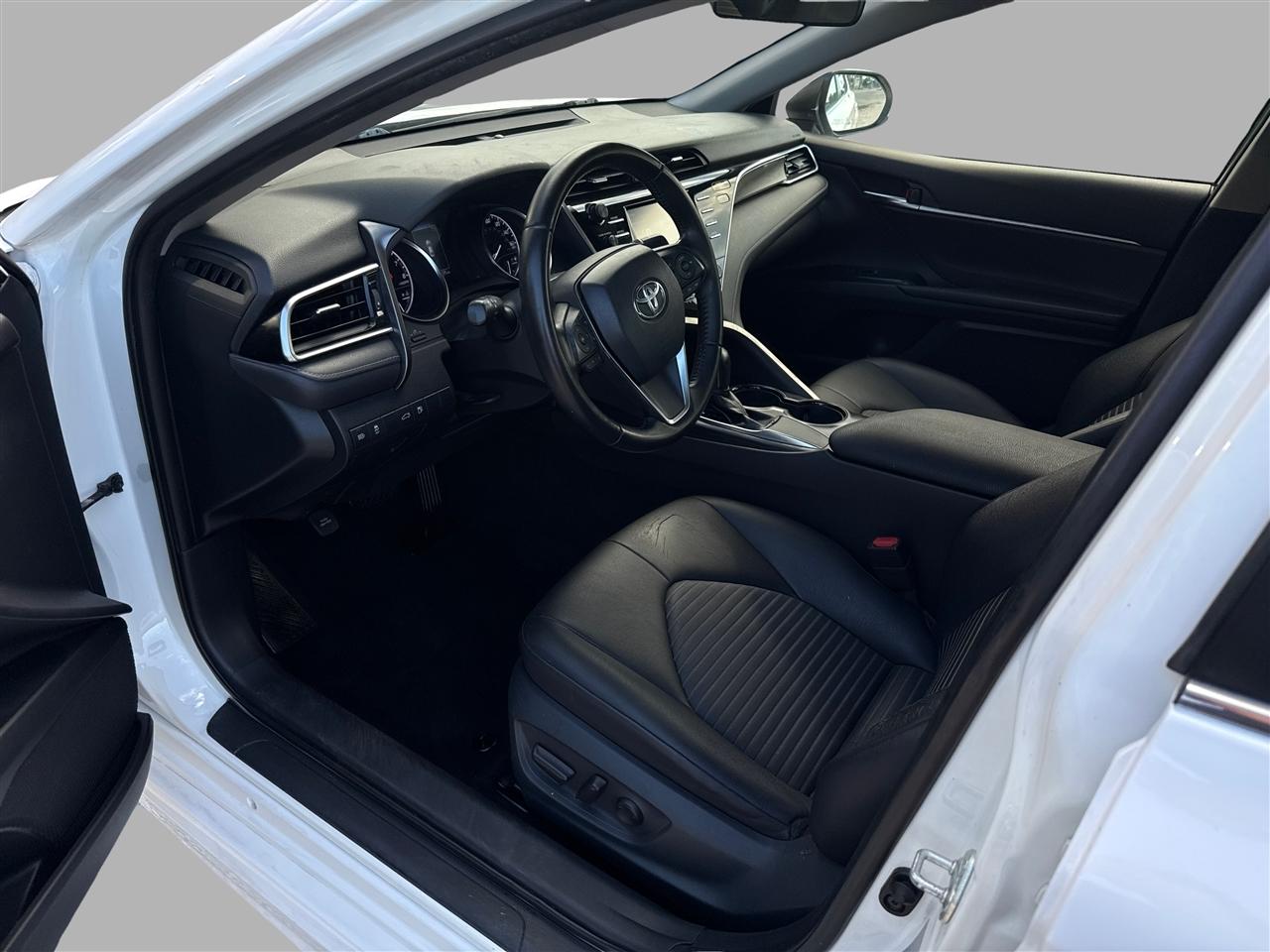 Toyota Camry SE 2018