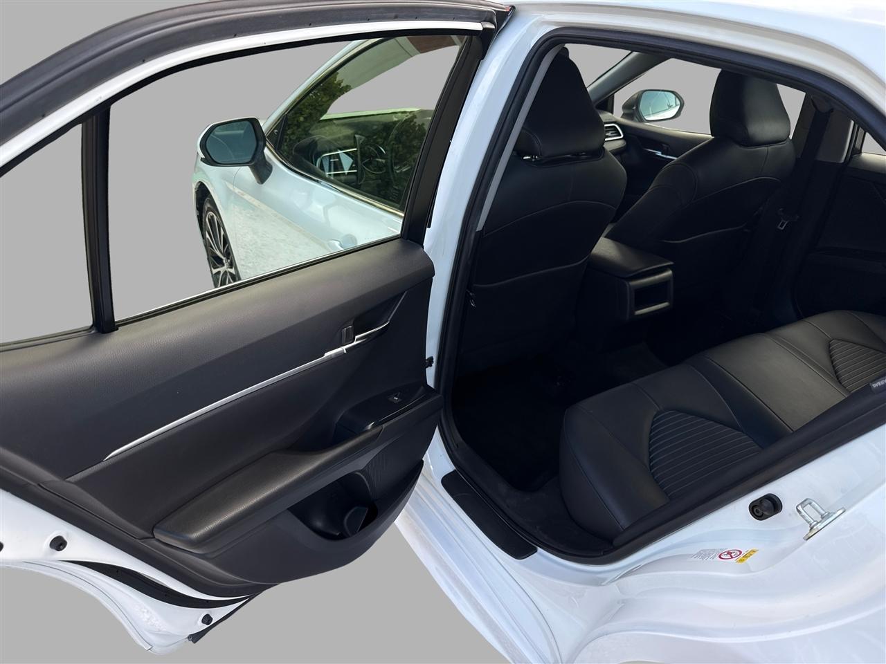 Toyota Camry SE 2018