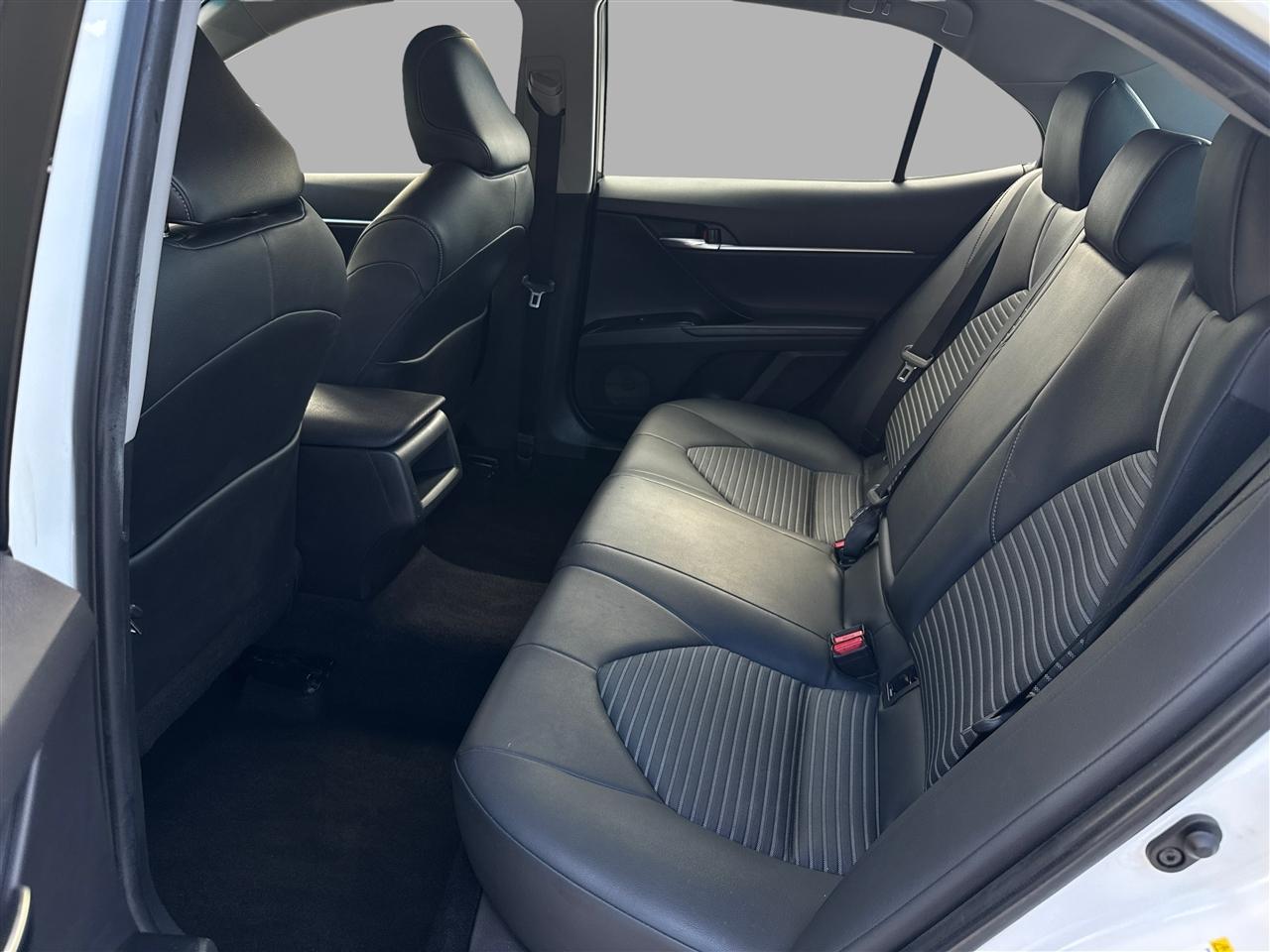 Toyota Camry SE 2018
