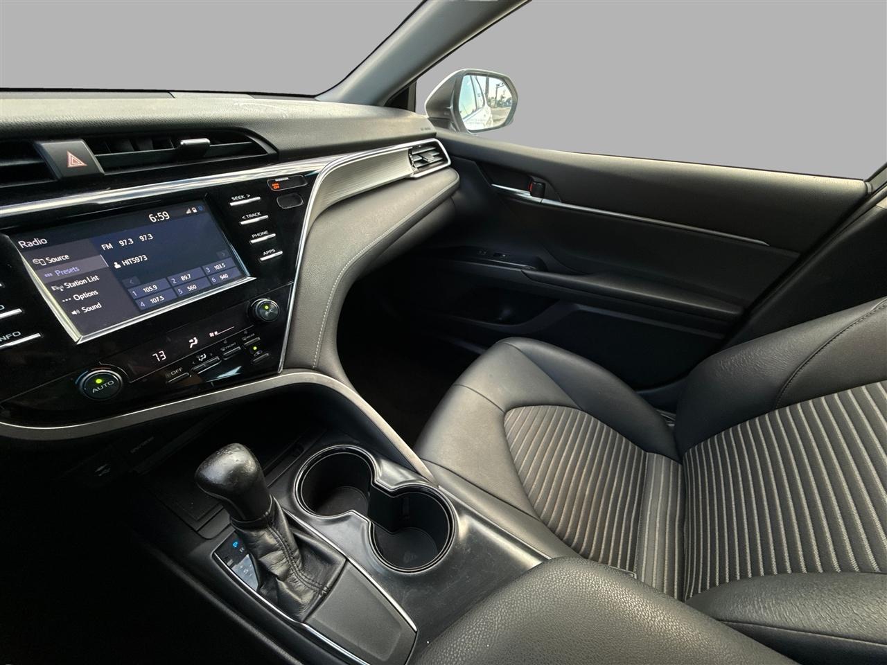 Toyota Camry SE 2018