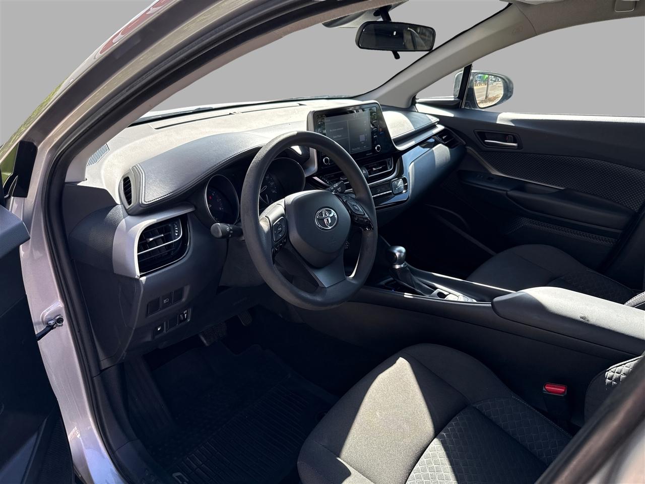 Toyota C-HR LE 2020