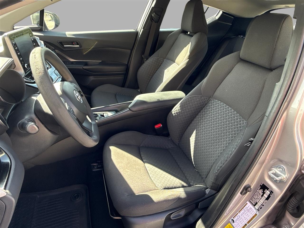 Toyota C-HR LE 2020