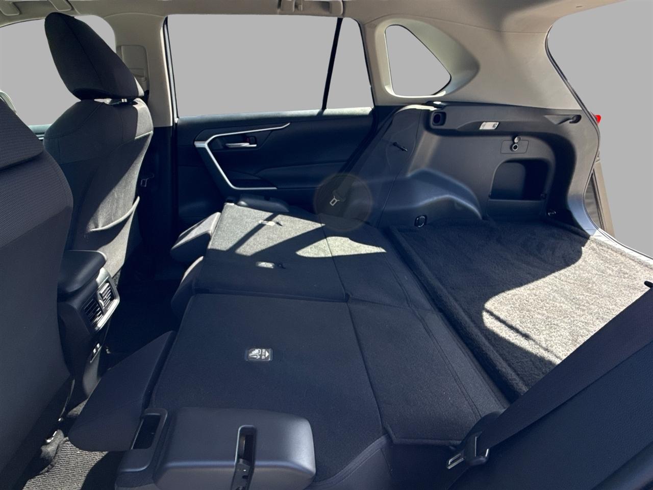 2020 Toyota RAV4 - $22,000