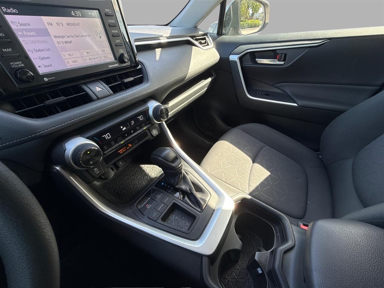 2020 Toyota RAV4 - $22,000