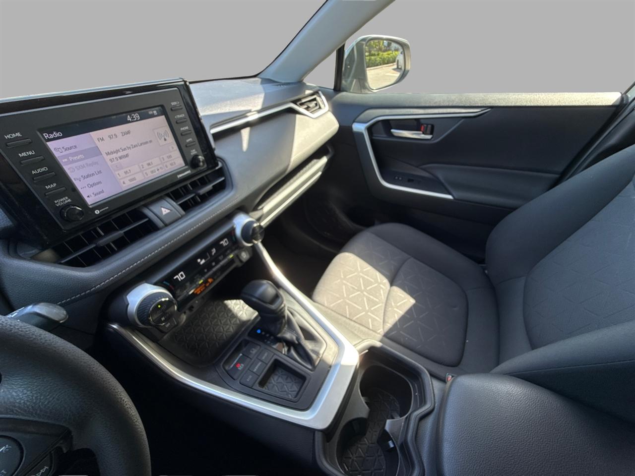 2020 Toyota RAV4 - $22,000