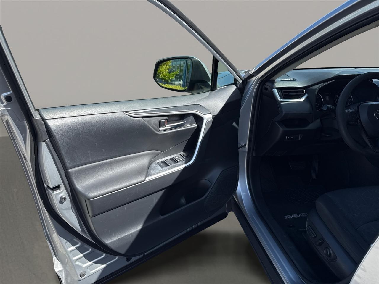 2020 Toyota RAV4 - $22,000