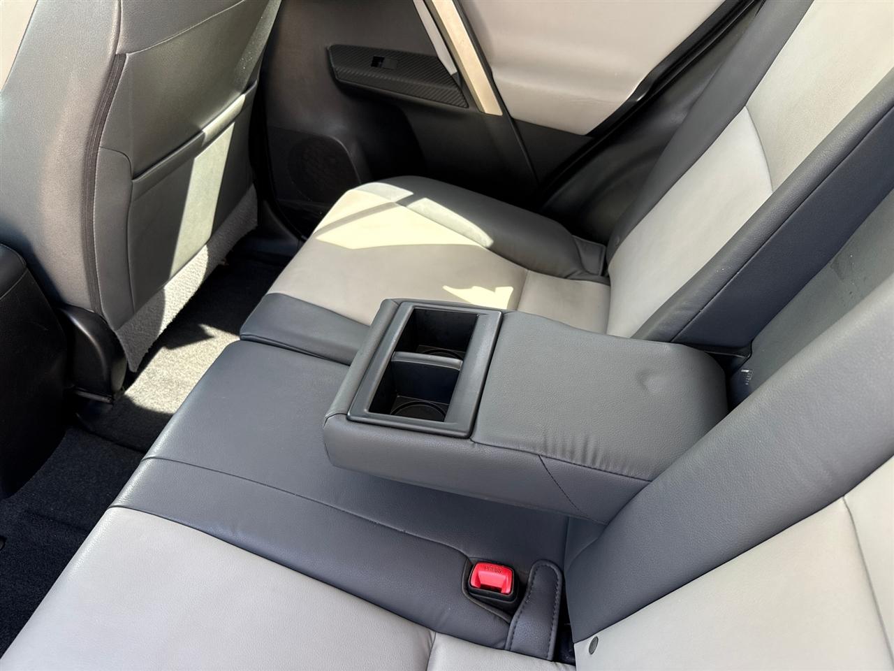 Toyota RAV4 photo 26