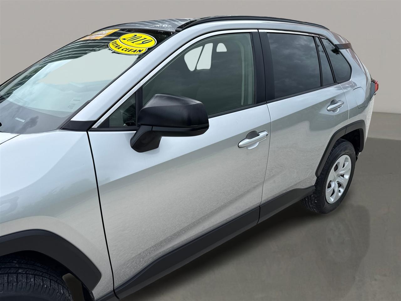 2019 Toyota RAV4 - $21,000