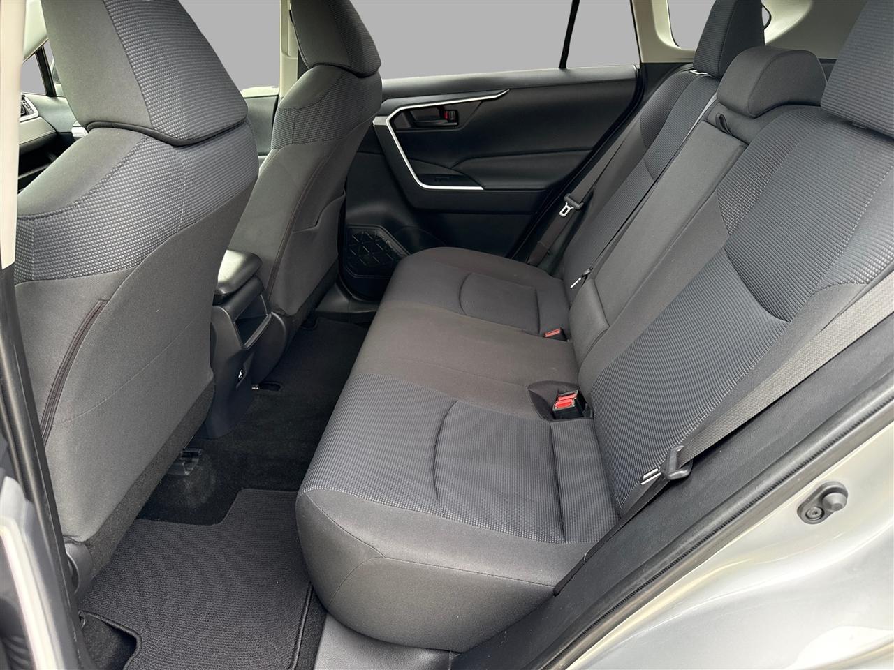 2019 Toyota RAV4 - $21,000