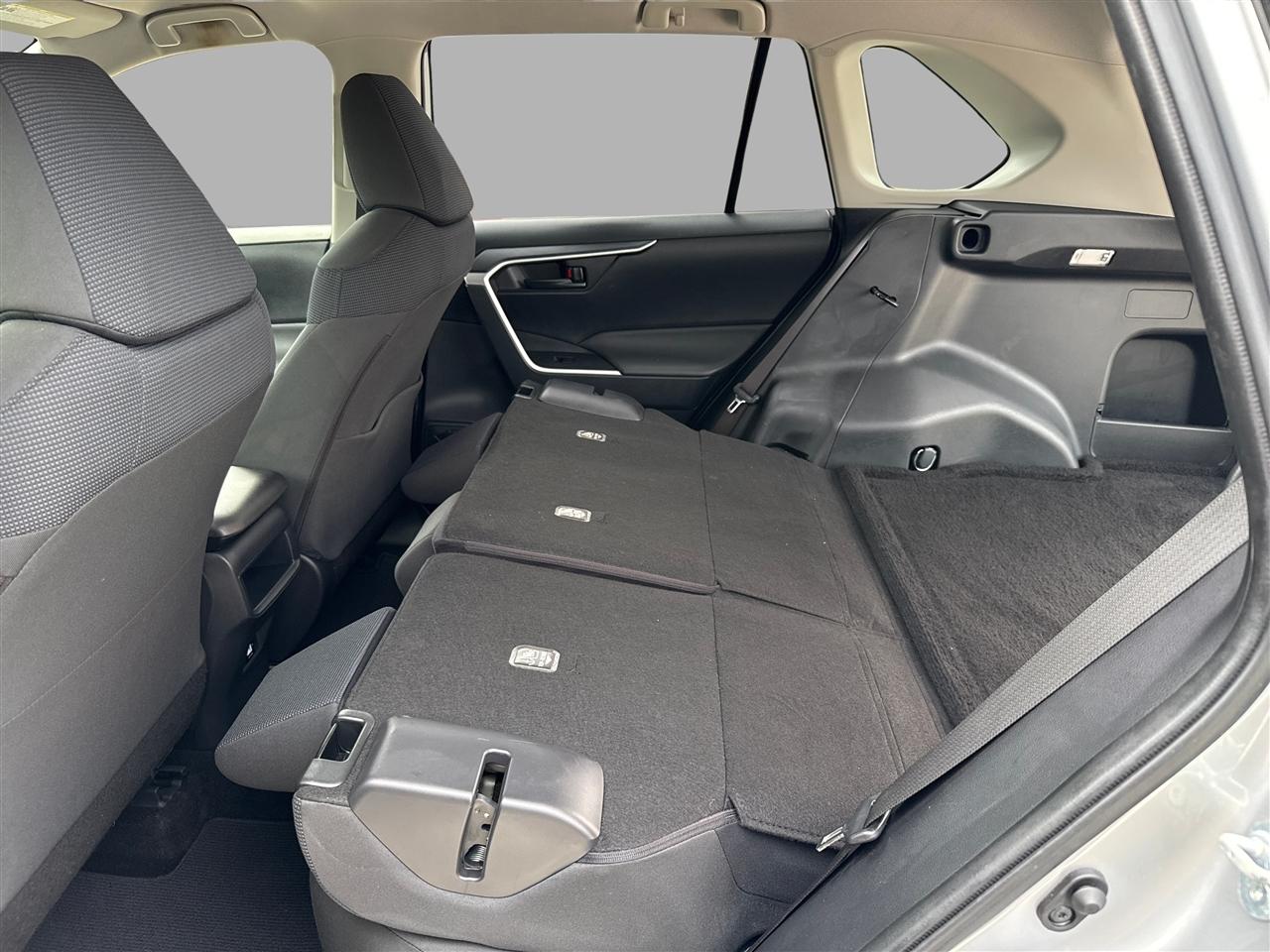 2019 Toyota RAV4 - $21,000