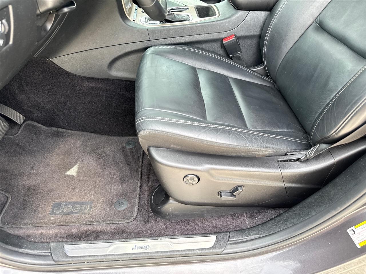 Jeep Grand Cherokee photo 21