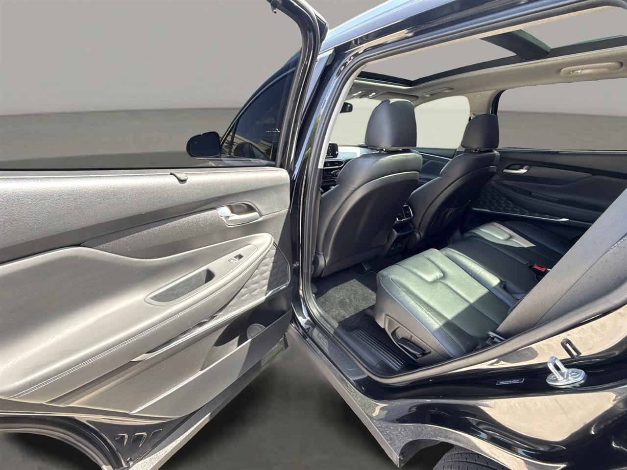2020 Hyundai Santa Fe - $16,000