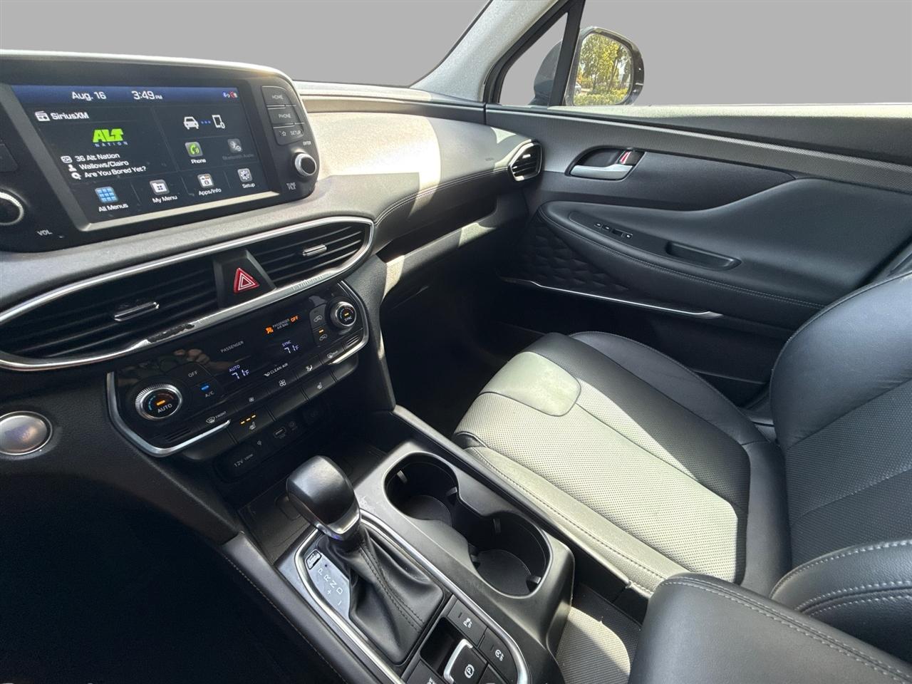 2020 Hyundai Santa Fe - $16,000