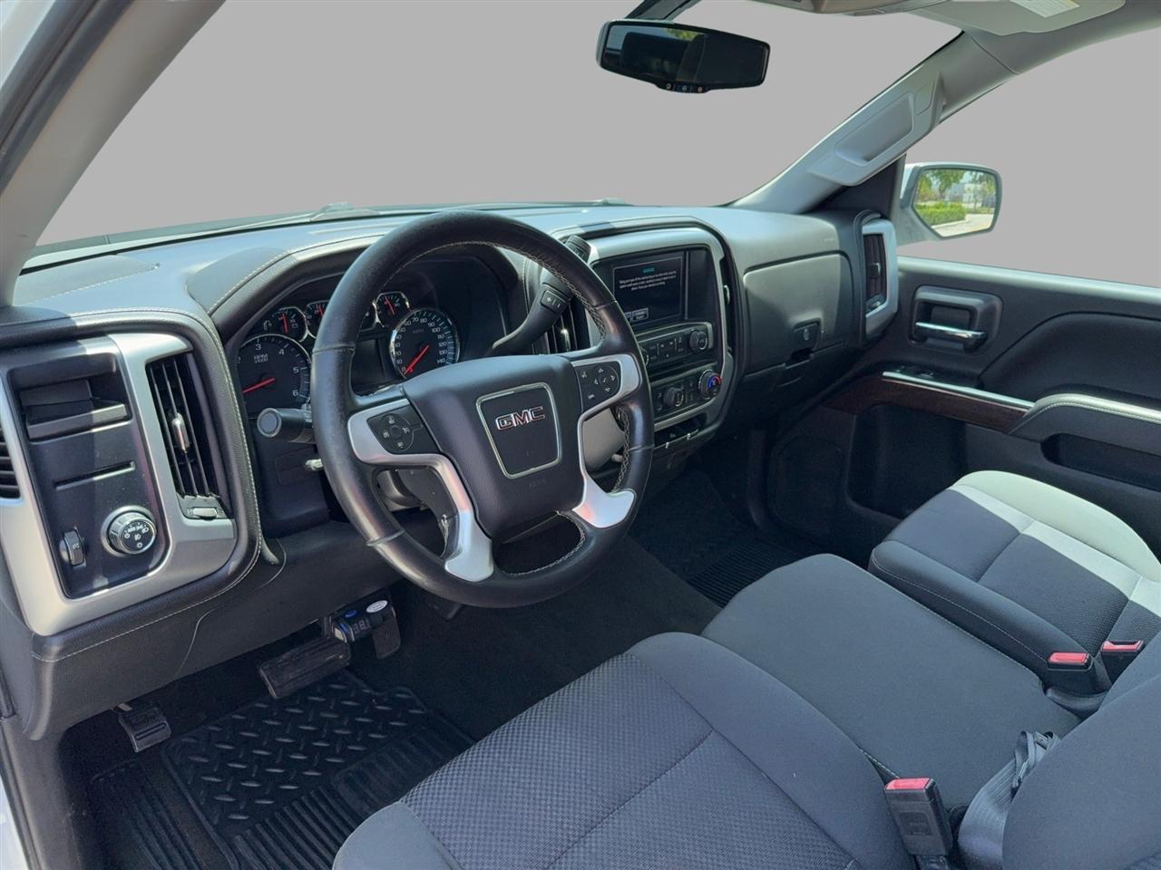 GMC Sierra 1500 SLE Crew Cab Long Box 2WD 2017