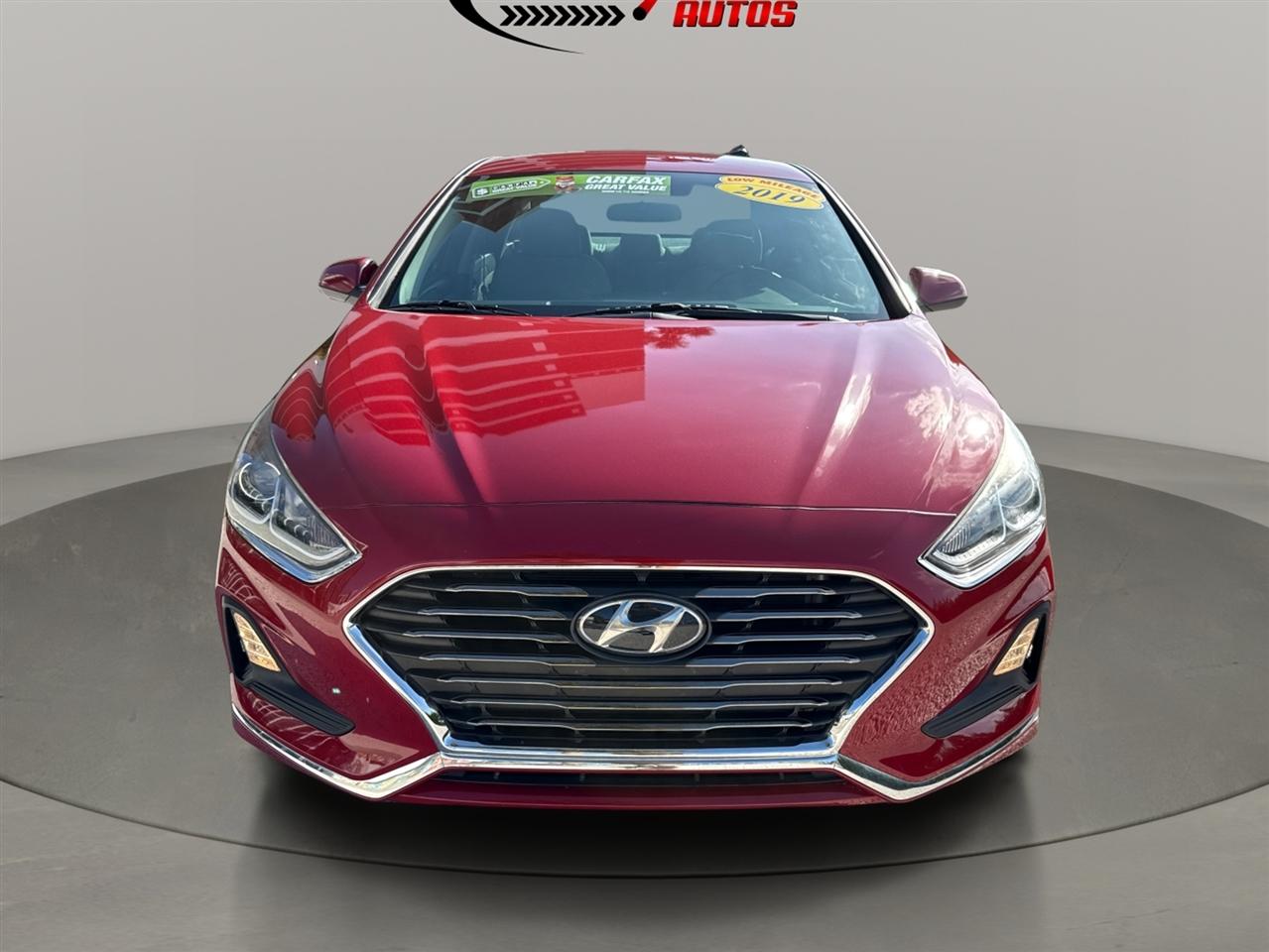 Hyundai Sonata photo 2