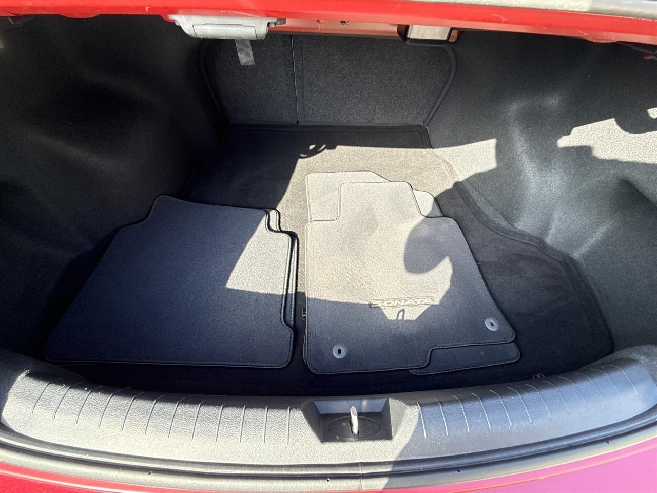 Hyundai Sonata photo 11
