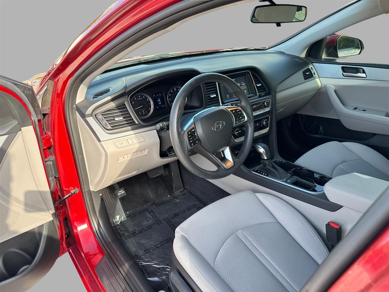 Hyundai Sonata photo 21