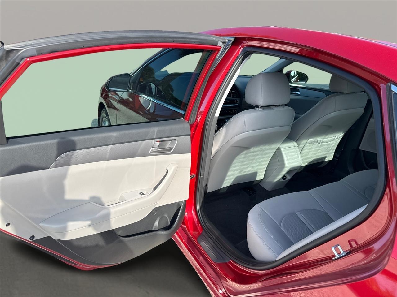 Hyundai Sonata photo 23