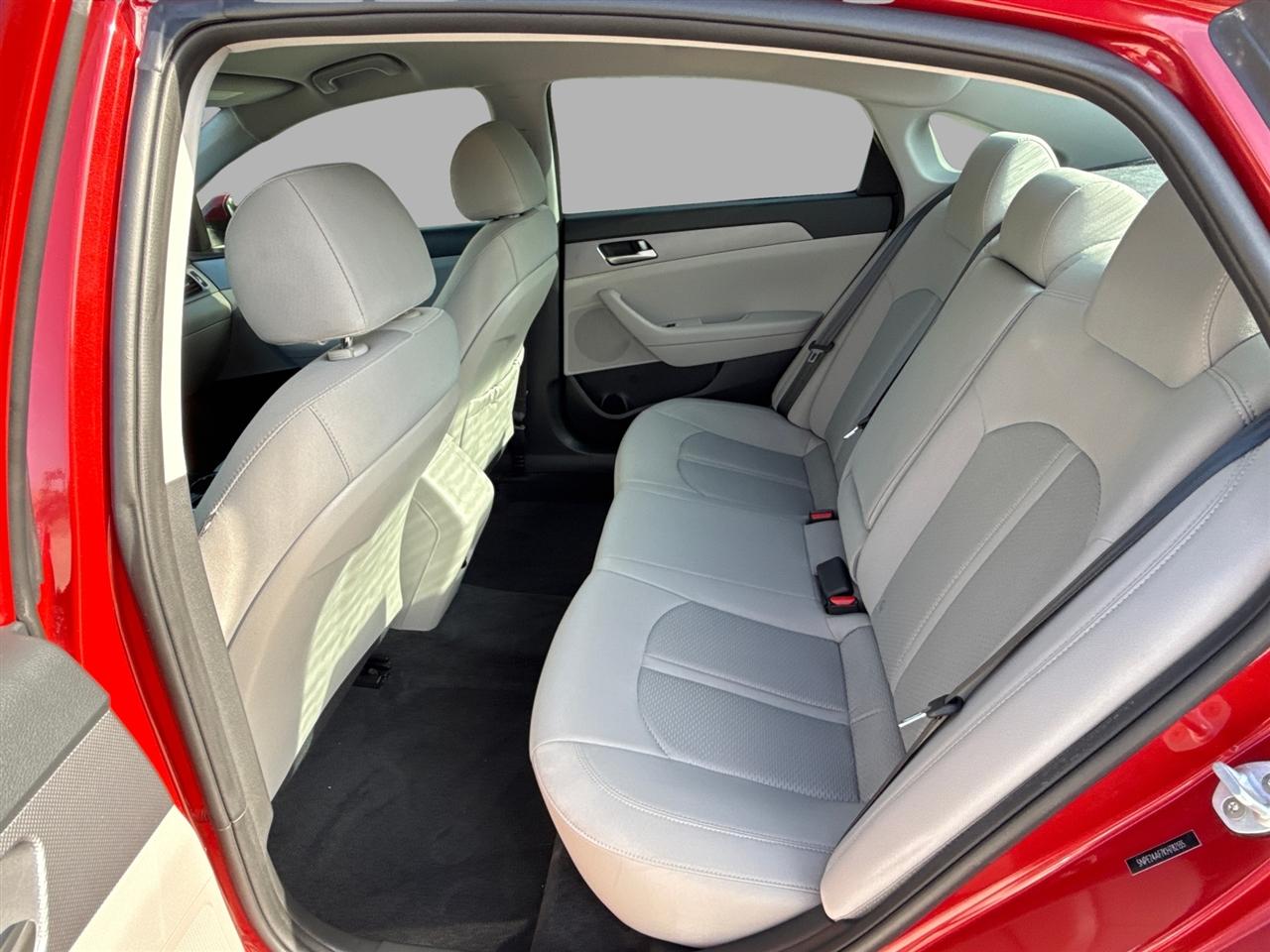 Hyundai Sonata photo 24