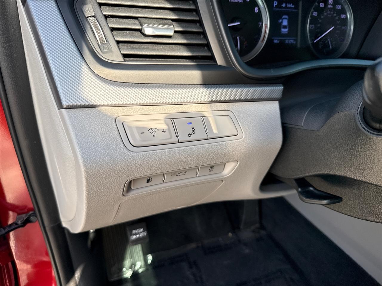 Hyundai Sonata photo 29