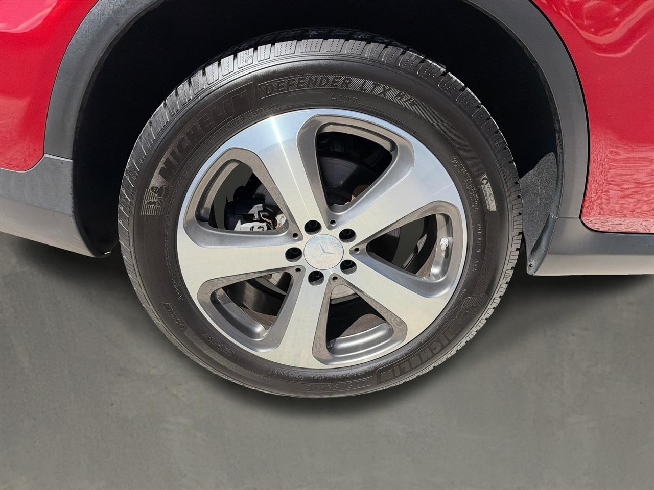 2016 Mercedes-Benz C-Class - $17,500