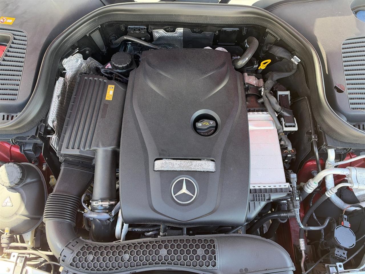 2016 Mercedes-Benz C-Class - $17,500