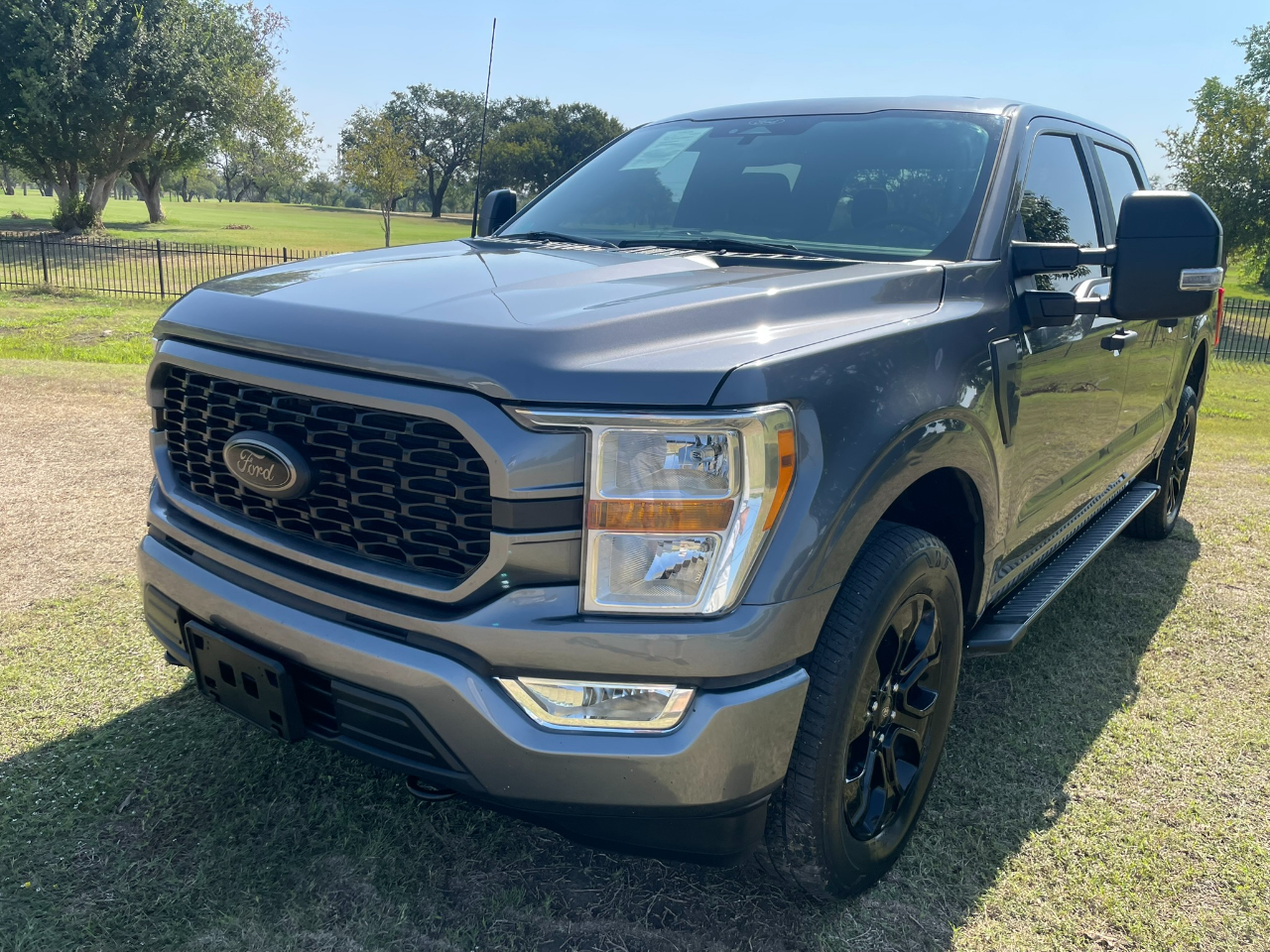 Ford F-150 XL SuperCrew 6.5-ft. Bed 4WD 2022 Ford F-150 XL SuperCrew 6.5-ft. Bed 4WD 2022