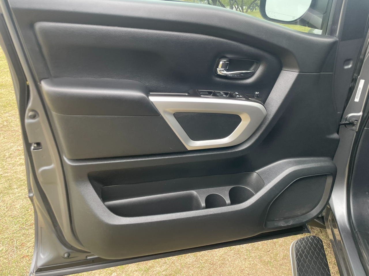 Nissan Titan Platinum Reserve Crew Cab 2WD 2020