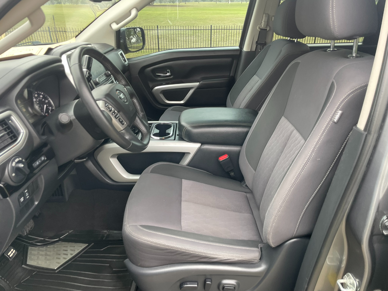 Nissan Titan Platinum Reserve Crew Cab 2WD 2020