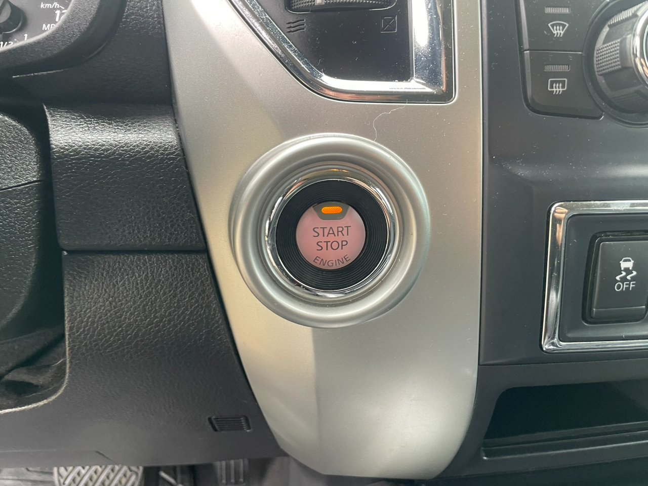 Nissan Titan Platinum Reserve Crew Cab 2WD 2020