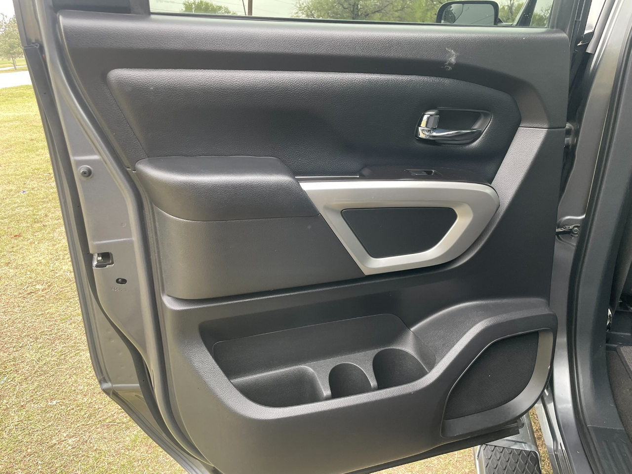 Nissan Titan Platinum Reserve Crew Cab 2WD 2020