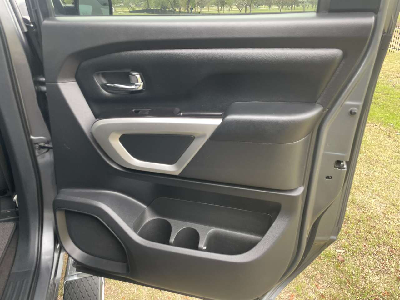 Nissan Titan Platinum Reserve Crew Cab 2WD 2020