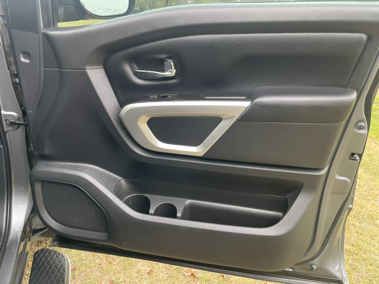 Nissan Titan Platinum Reserve Crew Cab 2WD 2020