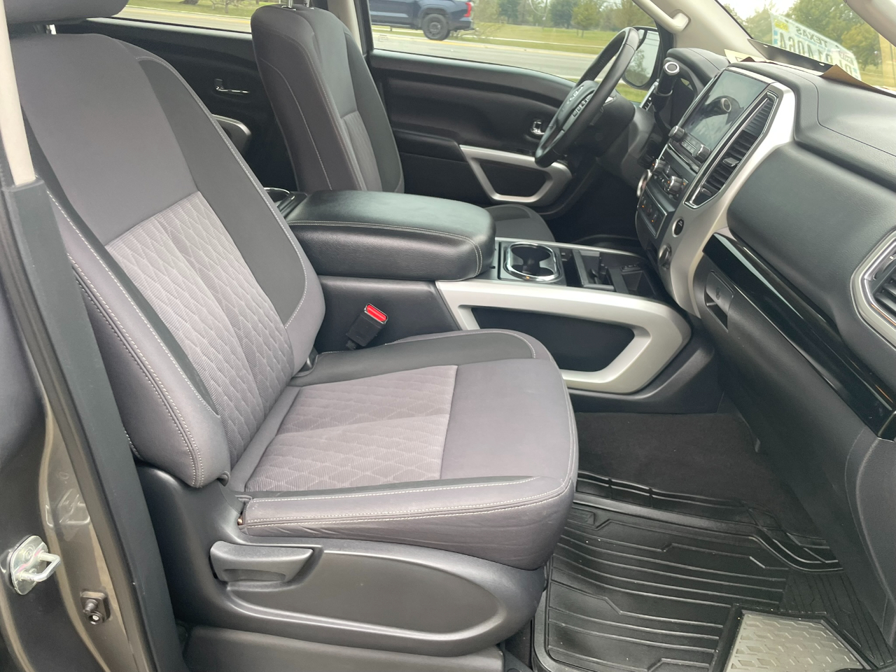 Nissan Titan Platinum Reserve Crew Cab 2WD 2020