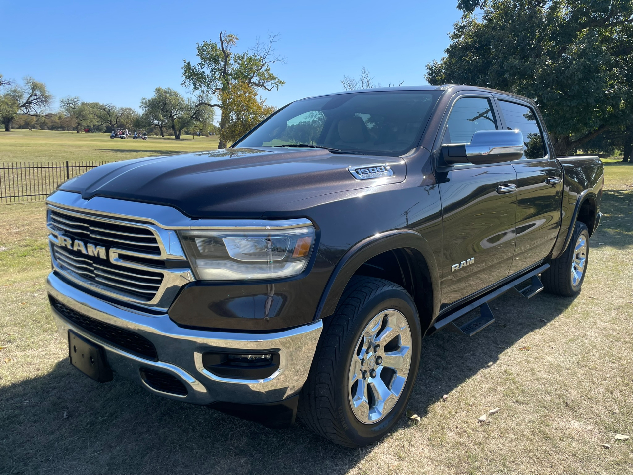 2019 RAM 1500 Laramie Crew Cab SWB 4WD