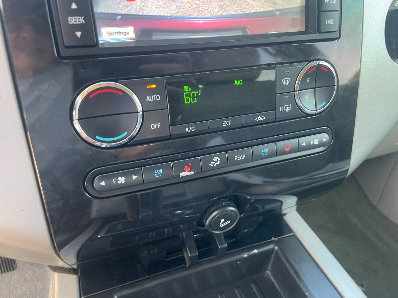 Ford Expedition EL Limited 2WD 2014 Ford Expedition EL Limited 2WD 2014