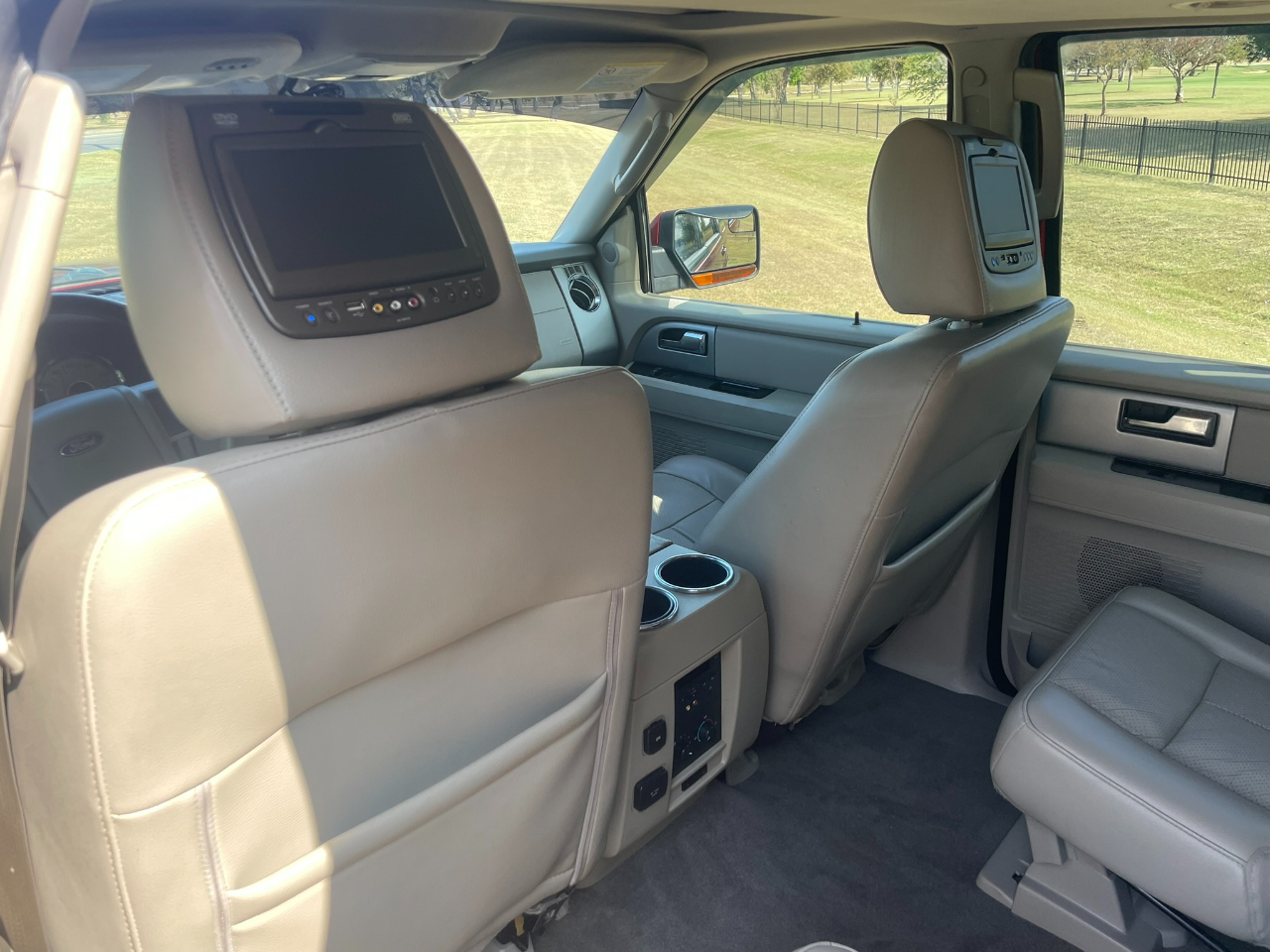 Ford Expedition EL Limited 2WD 2014 Ford Expedition EL Limited 2WD 2014