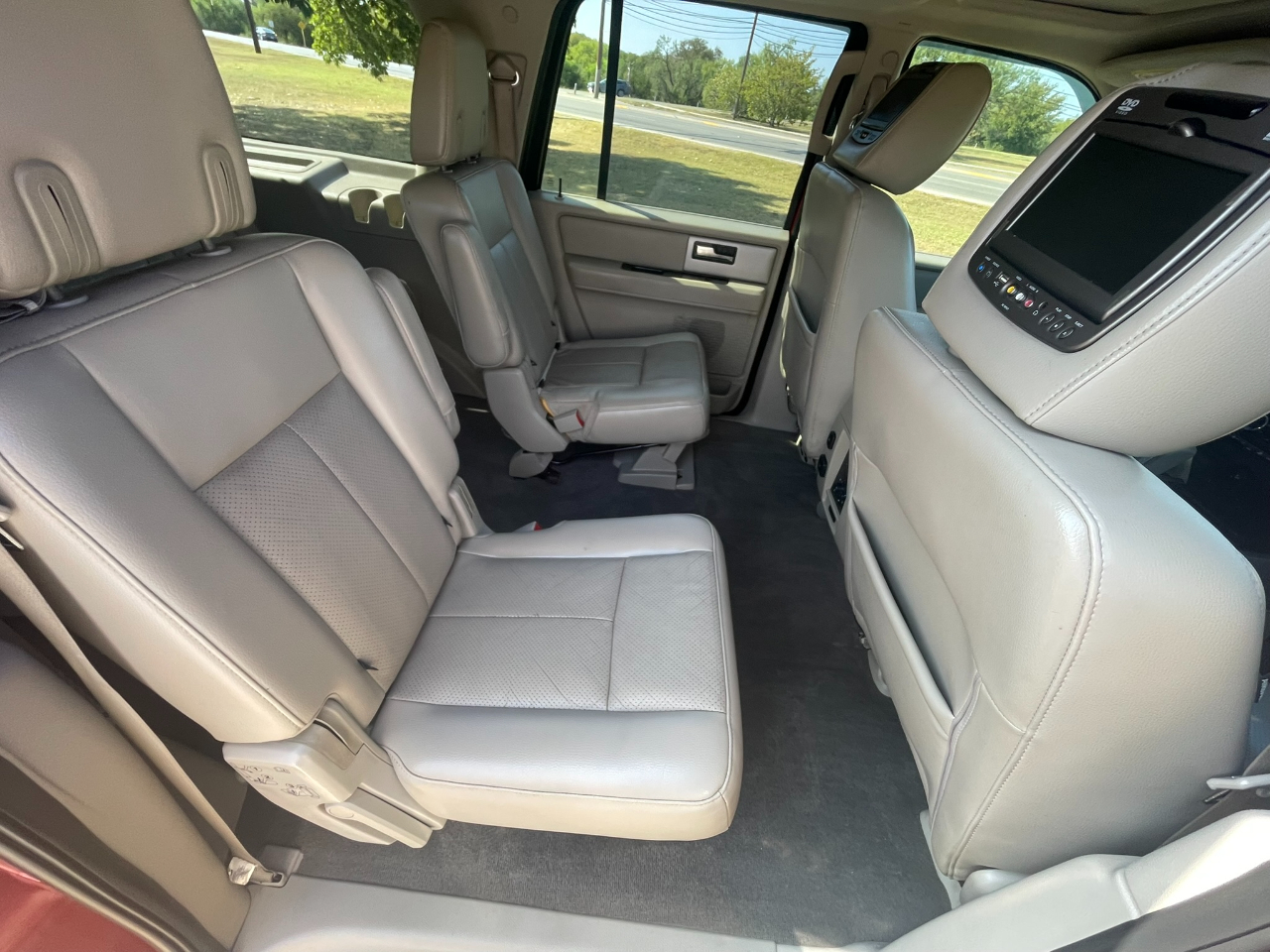 Ford Expedition EL Limited 2WD 2014 Ford Expedition EL Limited 2WD 2014