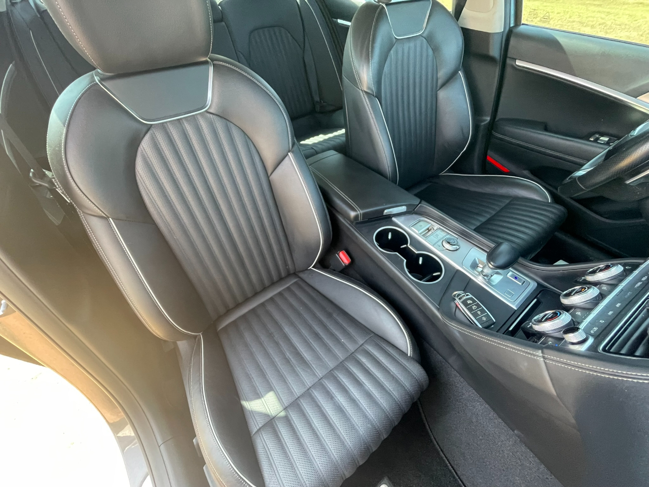 Genesis G70 2.0T Advanced AWD 2019 Genesis G70 2.0T Advanced AWD 2019