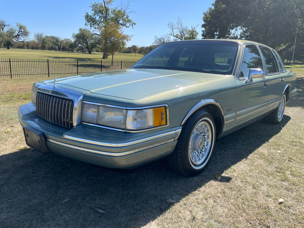 1994 Lincoln Town Car Executive