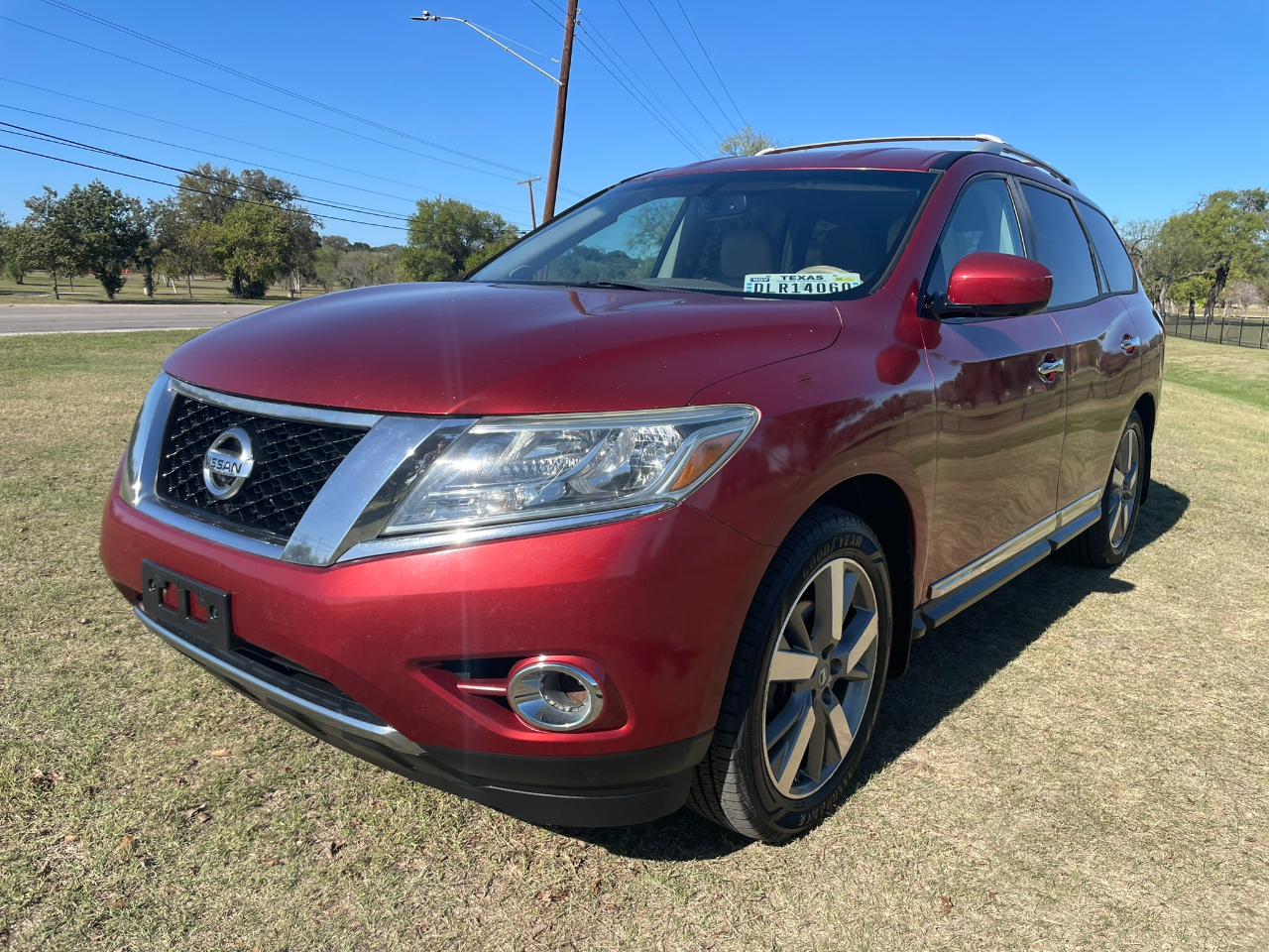 2013 Nissan Pathfinder LE 2WD