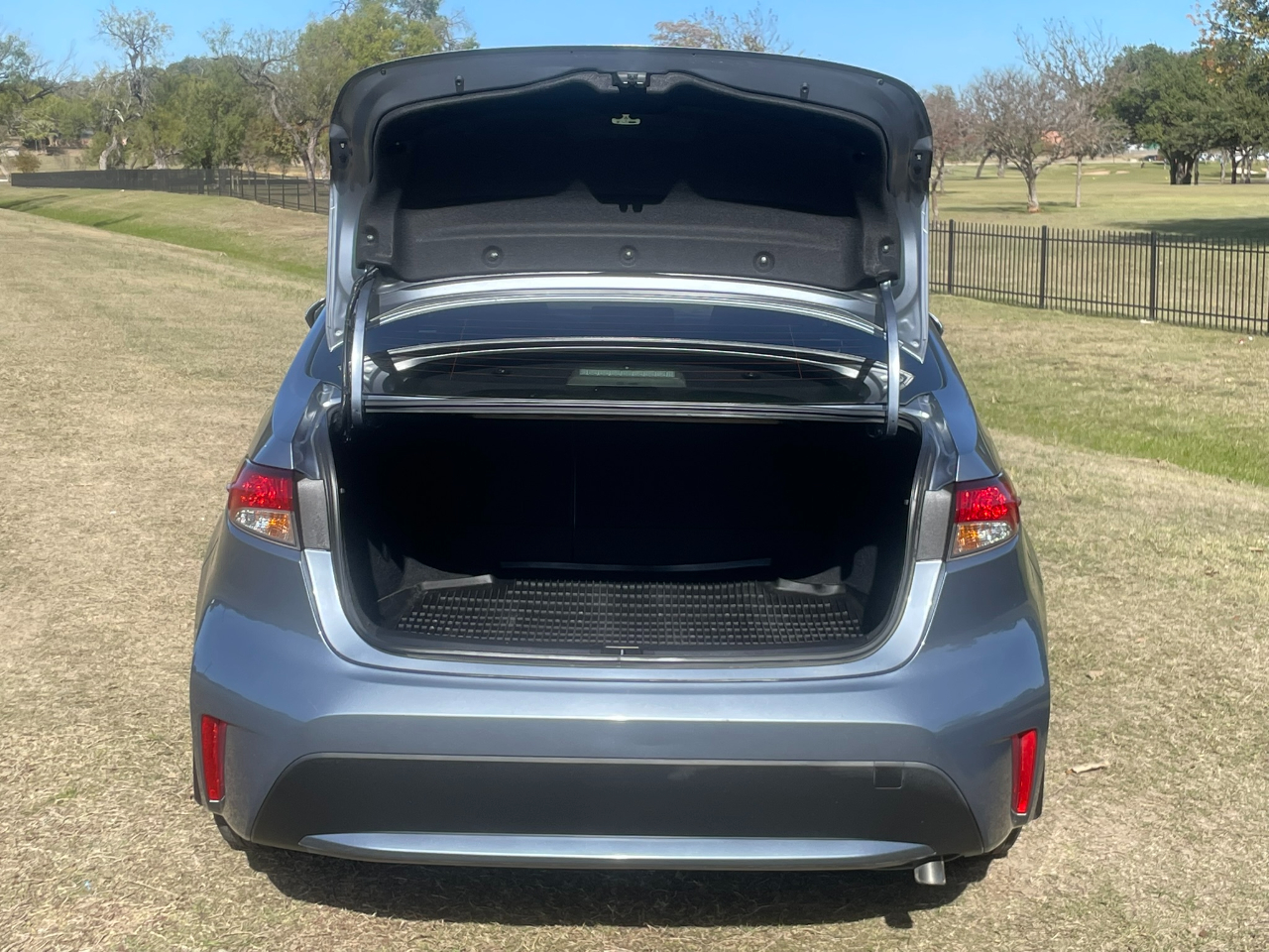 Toyota Corolla LE 2022