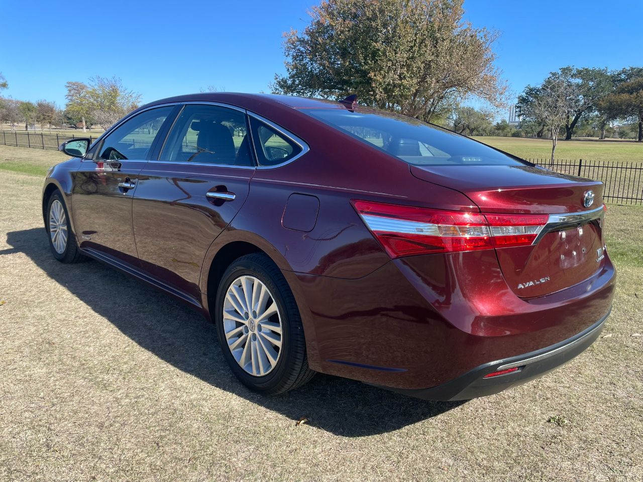 Toyota Avalon Hybrid XLE Premium 2013