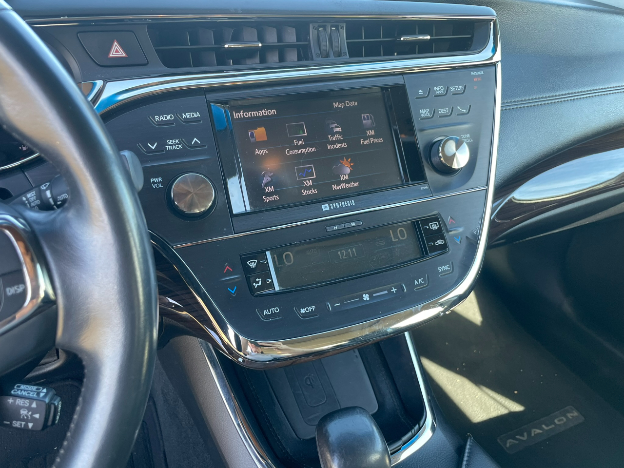 Toyota Avalon Hybrid XLE Premium 2013